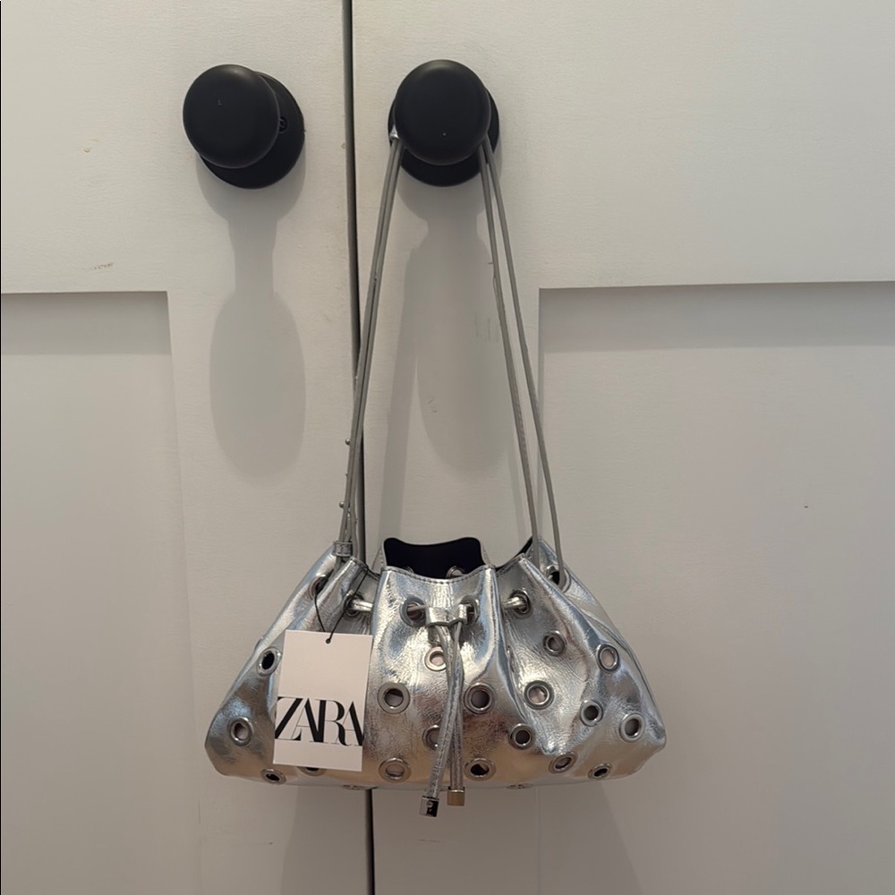 Zara Silver Shoulder Bag with Contemporary Design